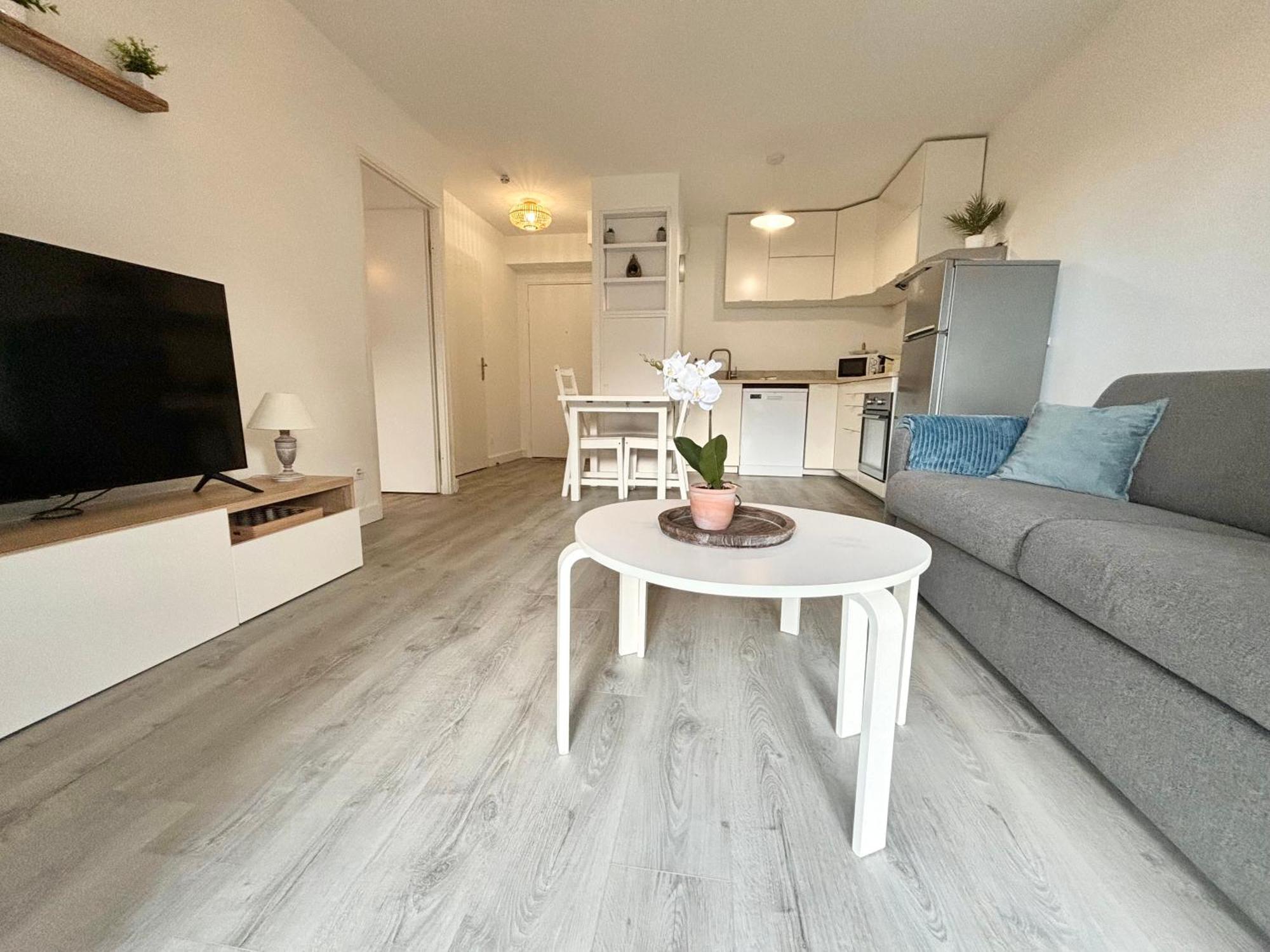 Sunny Suite Disneyland Paris - Rentaway Bnb モンテヴラン エクステリア 写真